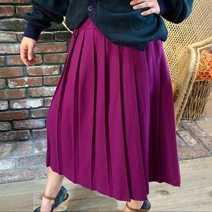 Vintage Fuchsia pleated skirt